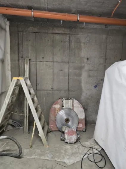 Presné rezanie steny pre nový okenný otvor