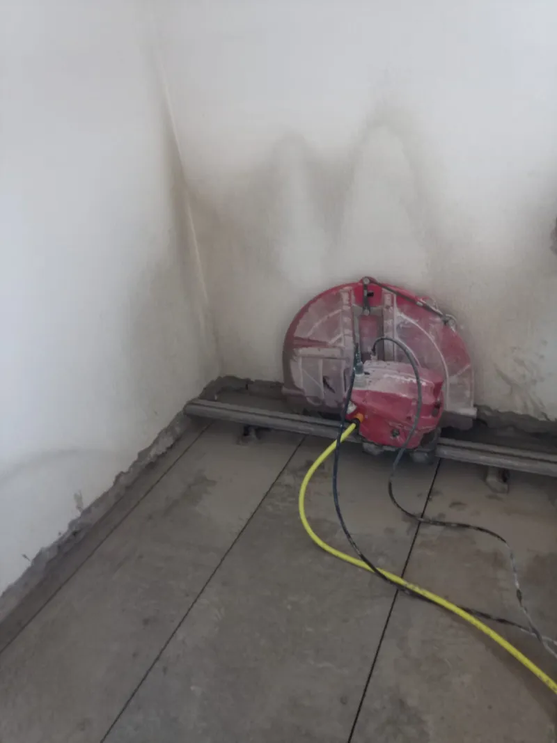 Diamantové rezanie železobetónovej steny